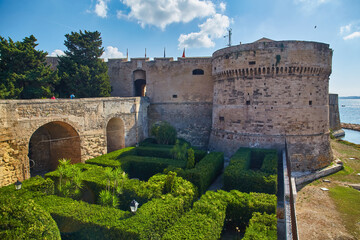 Obraz premium Aragonese Castle of Taranto and revolving bridge on the channel between Big and Small sea, Puglia, Italy