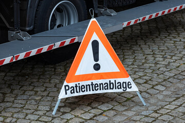 Warnschild Patientenablage