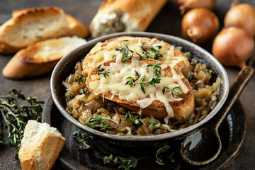Onion soup with croutons and cheese