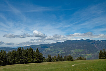 Fototapeta na wymiar landscape arround the Schlern in South Tyrol