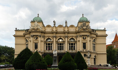 Fototapeta na wymiar The Juliusz Słowacki Theatre, Krakow, Poland