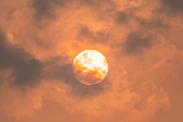 Obraz premium the sun in the evening