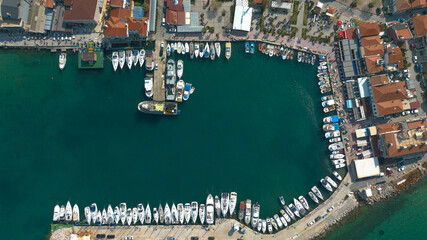 Boats waiting in the marina. In the resort, the boats are parked and waiting in the sea.