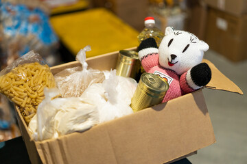Donation food and cloting for refugees, support of war victims, helping people, charity....