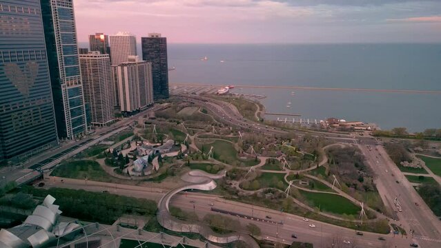 Aerial view of Maggie Daley Park, Chicago skyline and Lake Michigan