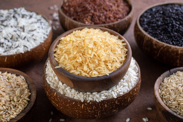 primo piano riso Italiano grezzo