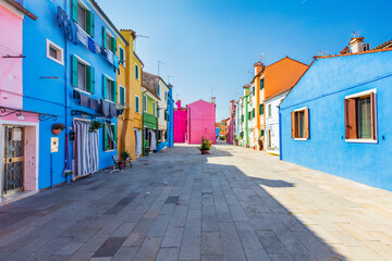 Fototapeta na wymiar Colorful painted houses on Burano island near Venice, Italy
