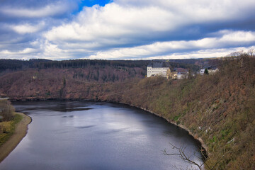 Saaleschleife, Blick auf Schloss Burgk am Stausee Burgkhammer, Saale Stausee, Burgk, Thüringen, Deutschland	