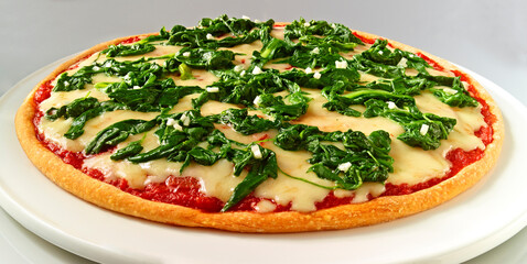 Pizza Spinat mit viel Kaese