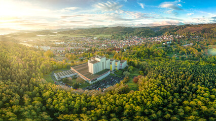Panorama über den Ort Friedrichroda in Thüringen - obrazy, fototapety, plakaty