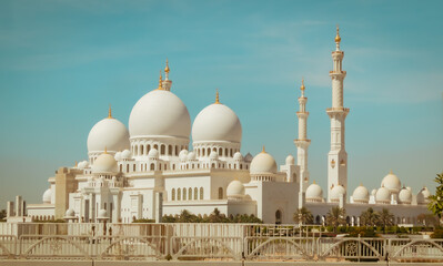 Fototapeta na wymiar Grand mosque Sheikh Zayed