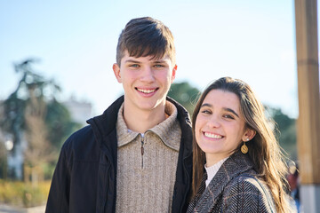 Young couple in love having fun and enjoying the beautiful city