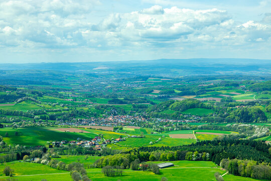 Fr&uuml;hlingswanderung durch die wundersch&ouml;ne Rh&ouml;n rund um die Wasserkuppe - Hessen - Deutschland