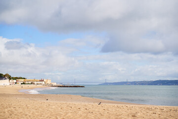 Fototapeta na wymiar Beautiful view of ocean beach, Lisbon Portugal.