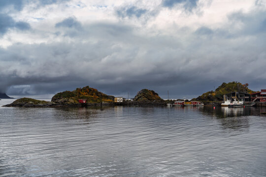 The beautiful views at Hamn speak for themself, espescially with all trees in autumn colors, Troms og Finnmark, Norway