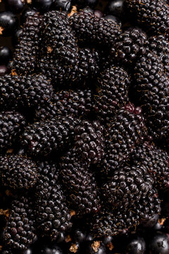 Blackberries with black currants