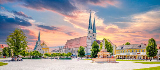 Fototapeta premium Kapellplatz, Altoetting, Bayern, Deutschland 