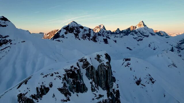 Vue a&eacute;rienne par drone dans le Massif des Aravis, Combloux, Rh&ocirc;ne Alpes, France