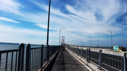 Obraz premium bridge over the sea