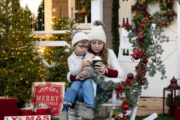 children at a Christmas photo shoot