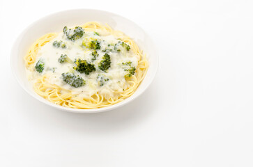 ブロッコリーのクリームパスタ