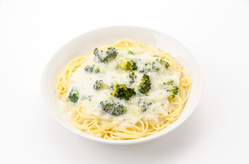 ブロッコリーのクリームパスタ