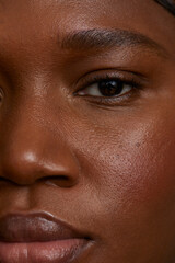 Obraz premium Close-up of woman face looking at camera