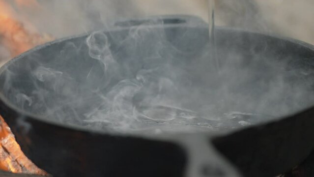 oil smoking in cast iron pan