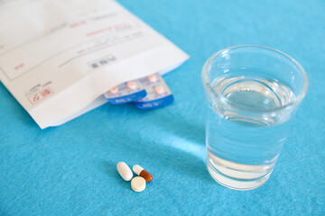 飲み薬とお水