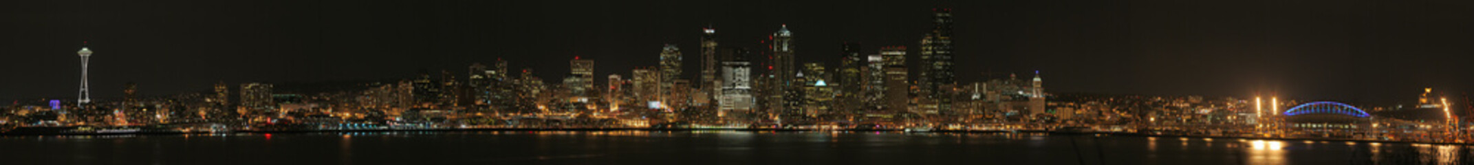 Fototapeta na wymiar Panorama of Seattle at night, United States