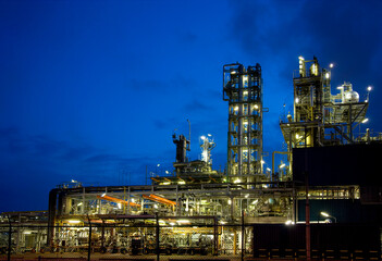 Obraz na płótnie Canvas Refinery at night in the Port of Rotterdam, Europoort, Holland
