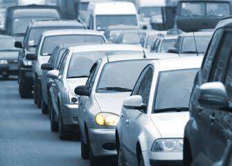 Obraz na płótnie Canvas Morning traffic jam on a road in Kiev 3