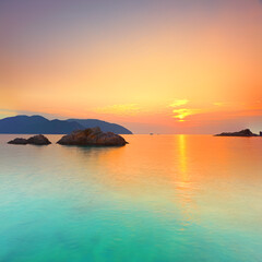 Obraz premium Sunrise over the sea. Con Dao. Vietnam