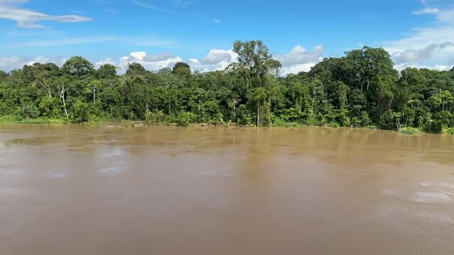 Fahrt auf dem Amazonas