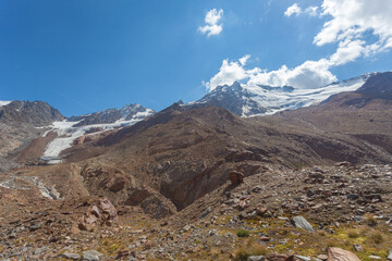 Obraz premium Scenic landascape with moraines of 1850 small ice age of Palla Bianca glaciers that indicate the enormous retreat of the glacier that occurred due to global warming, Alto Adige, Italy