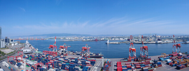 航空撮影した大阪湾のパノラマ風景