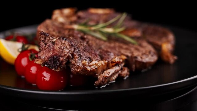 A delicious fried steak video