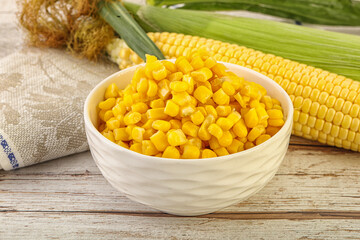 Canned yellow corn in the bowl