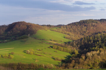 Fototapeta na wymiar Bieszczadzkie wzgórza wiosną w miejscowości Terka.