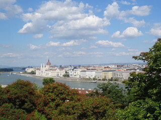 Fototapeta premium View of Budapest and Danube river