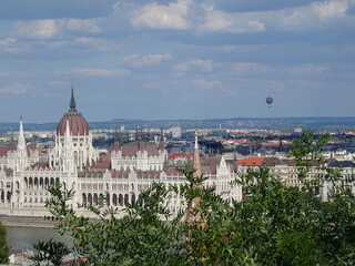 Fototapeta na wymiar View of Budapest and Danube river