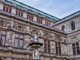 Fototapeta premium Close up shot of Vienna Operahouse historic building, Vienna, Austria