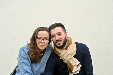 Fototapeta premium smiling couple in front of white background