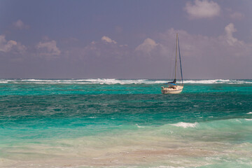 Fototapeta premium Mar em San Martin Caribe