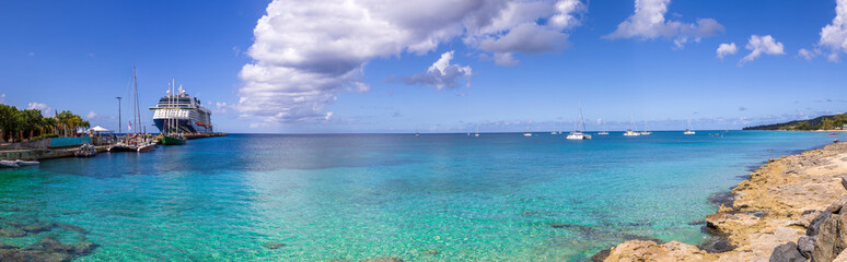 Fototapeta na wymiar Cruise ship Caribbean vacation. Saint Croix Frederiksted US Virgin Islands panoramic shoreline.