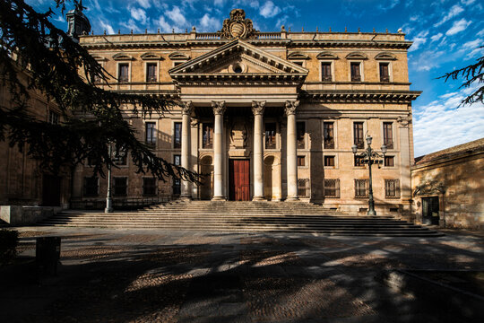 universidad de salamanca. el edificio de la facultad de filolog&iacute;a