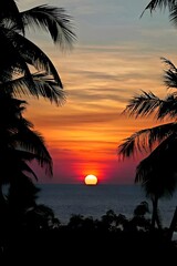 Fototapeta na wymiar sunset on the beach beautiful weather