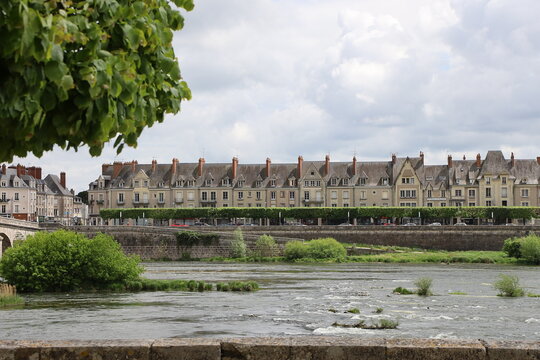 Les rives du fleuve Loire, ville de Blois, d&eacute;partement du Loir et Cher, France