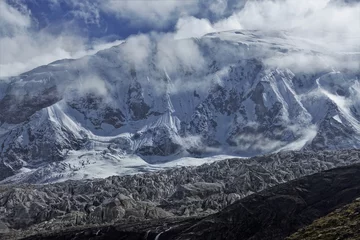 Cercles muraux Manaslu A breathtaking panoramic shot captures the majestic beauty of the Manaslu Glaciers, stretching as far as the eye can see, while the towering presence of Mt. Manaslu.