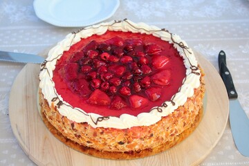cake with cranberries